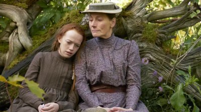 Anne with an E (T01-E02)